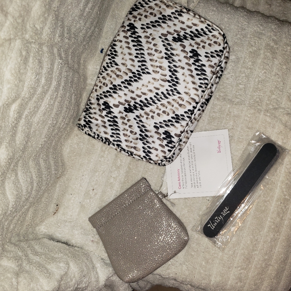 Makeup bag